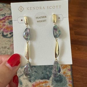 NWT Kendra Scott Ivy Linear Gold Earrings